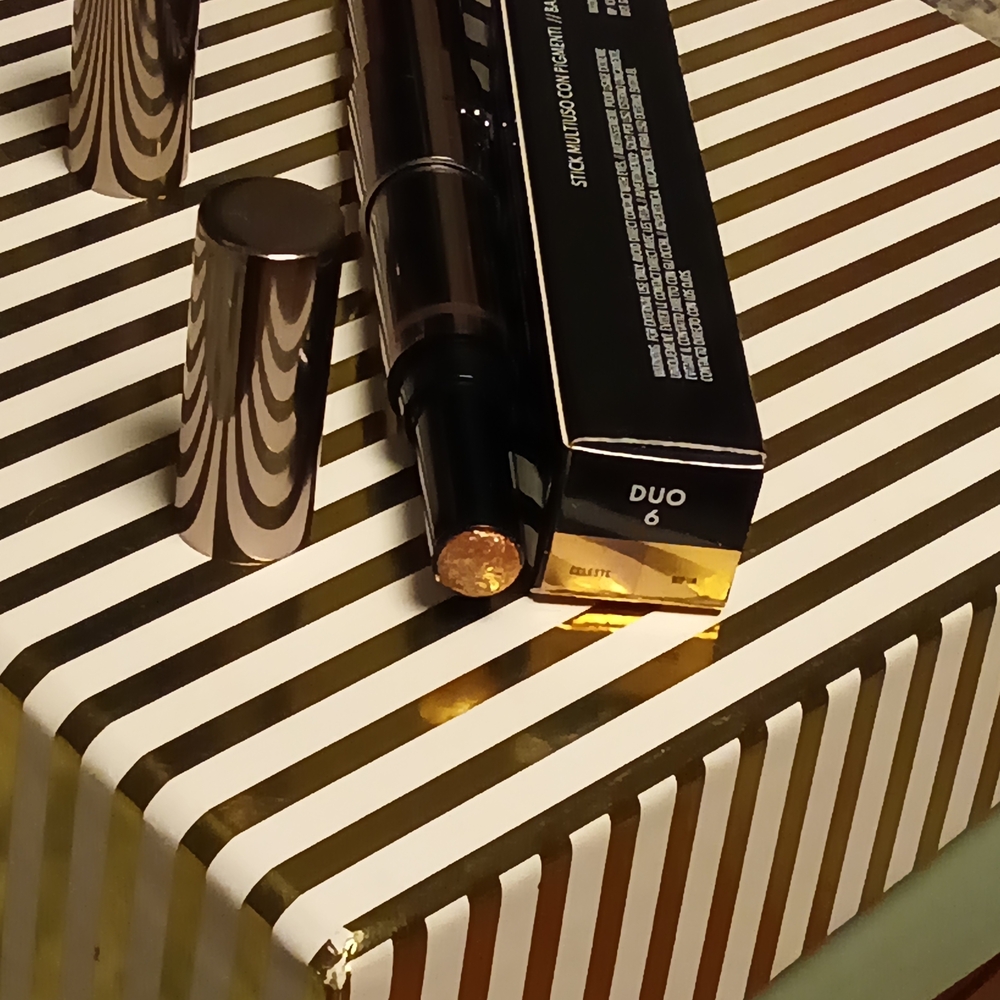 Danessa Myricks Multi-use Duo Pigment Stick. Prismatic duo For Eyes,Lips &Face - Picture 5 of 6
